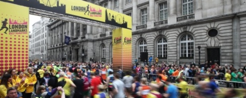 Runners heading towards LLHM start line